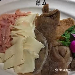 新编三宝局长1一10部未删减版据说导演最初想拍成美食纪录片后来改成了喜剧